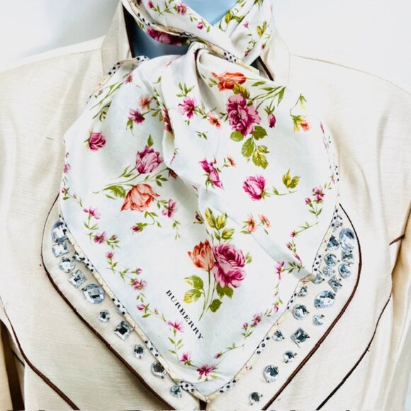 New  Burberrys  Miniscarf/handkerchief  19.5" cotton Ivery pink  flora nova (16) - Picture 1 of 7